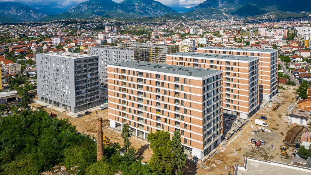 Shitet,Ambient Biznesi, Fiori Di Bosco,Tiranë