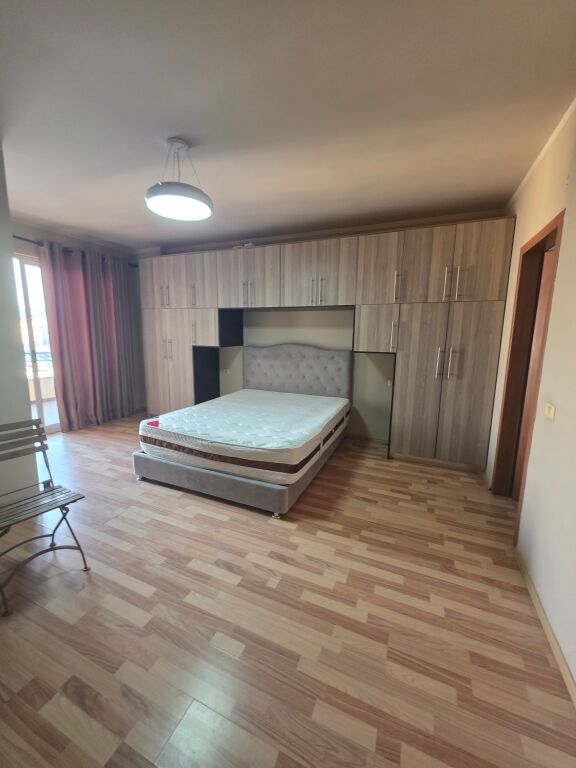 2+2 for Rent in Astir