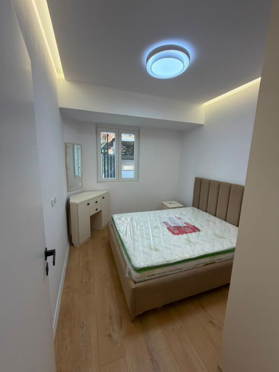 Laprake'de Ahmet Gashi Okulu Yakınında Kiralık 1+1+Veranda Daire
