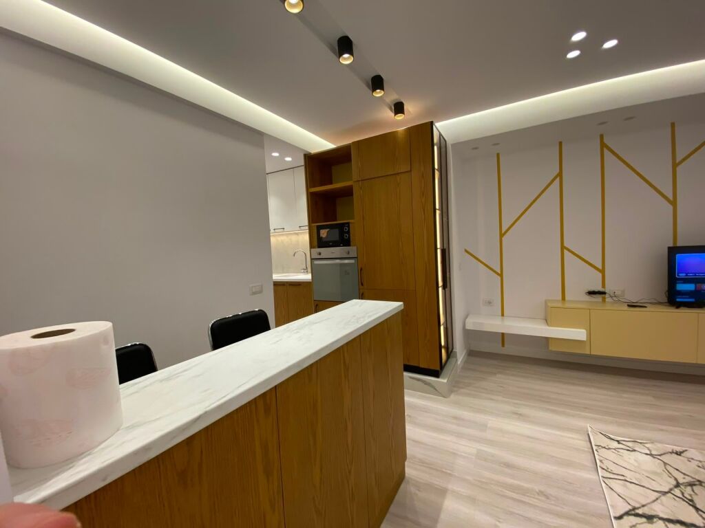 APARTAMENT PËR SHITJE 1+1 – PAZARI I RI