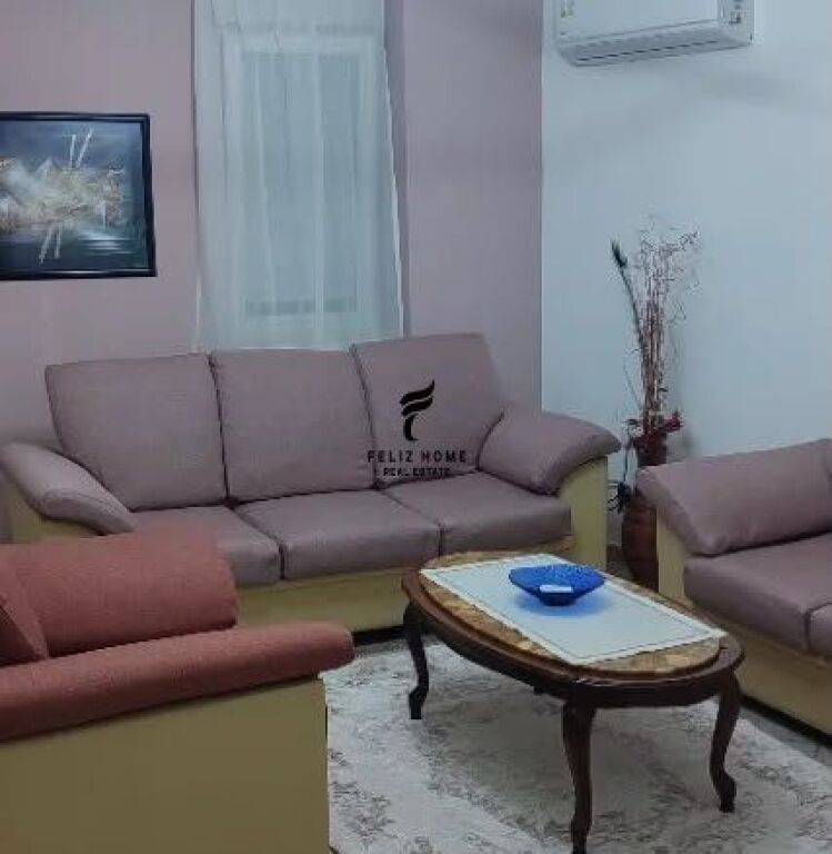 APARTAMENT ME QERA 1+1 ISH PARKU 55.000 LEKE FH-87965