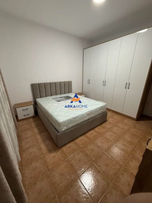 JEPET ME QERA VILE 1+1 " 5 MAJI " 50,000LEKE