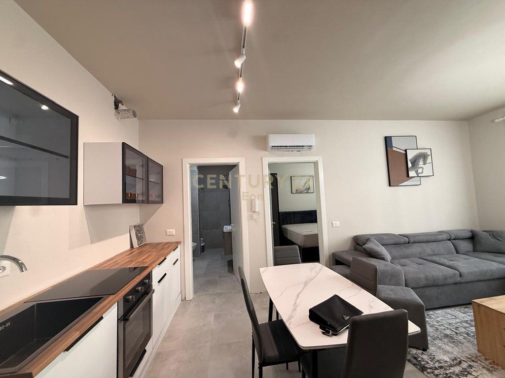 Apartament 1+1 Për Shitje në Golem !