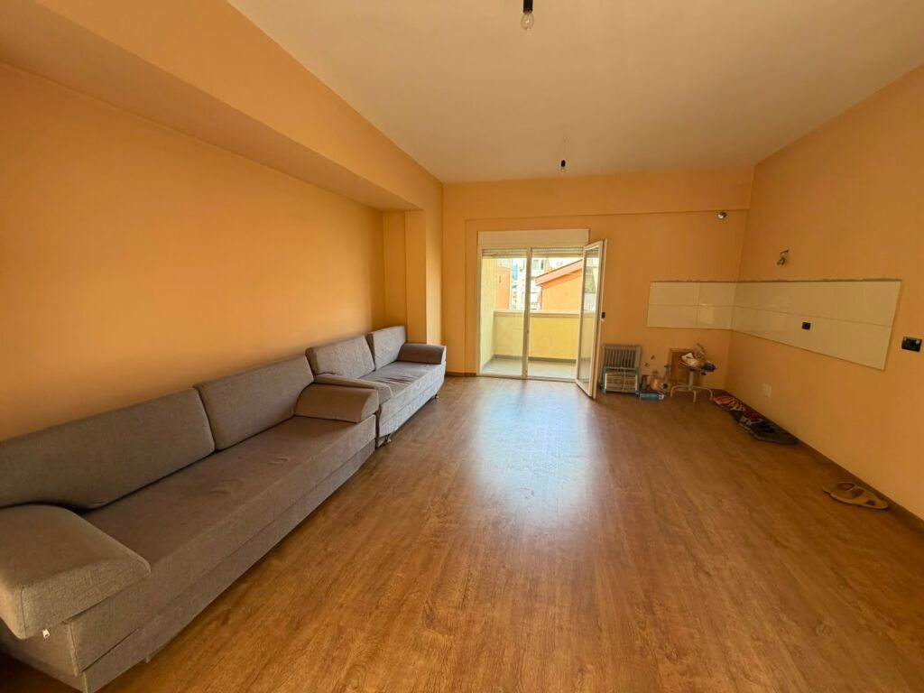 In vendita 2+2+3 balconi  Superficie netta 100 m2 Via Rrapo Hekali