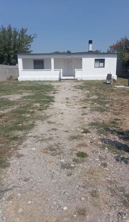 Casa Privata in Vendita 3+1, 142 m2 + 500m2 cortile Via Et'hem Kazazi, Scutari, con Atto di Proprietà, recentemente rivalutata. 125 milioni lek trattabili