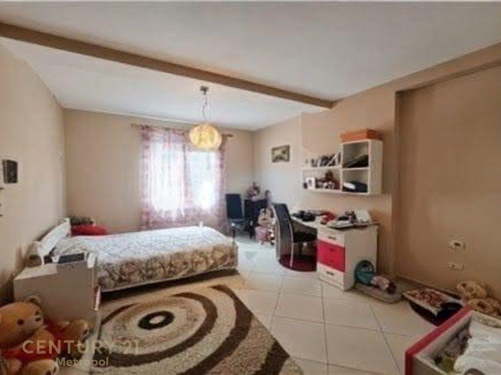Apartment 2+1+2 for rent, on Margarita Tutulani street.