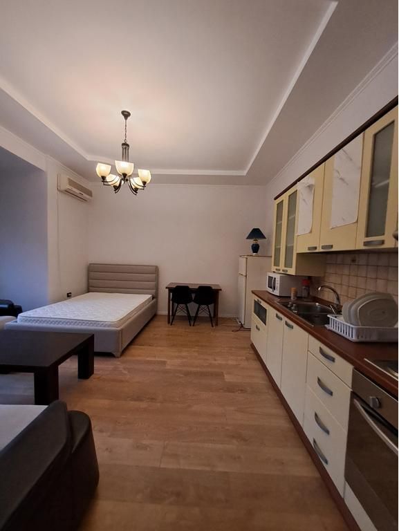 GARSONIERE ME QERA PAZARI I RI
