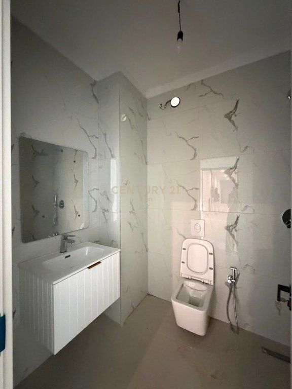 13 APARTAMENTE 1+1 ME QIRA NE NJE REZIDENCE ME PISHINE,PER INVESTIM NE MALIN E ROBIT !!