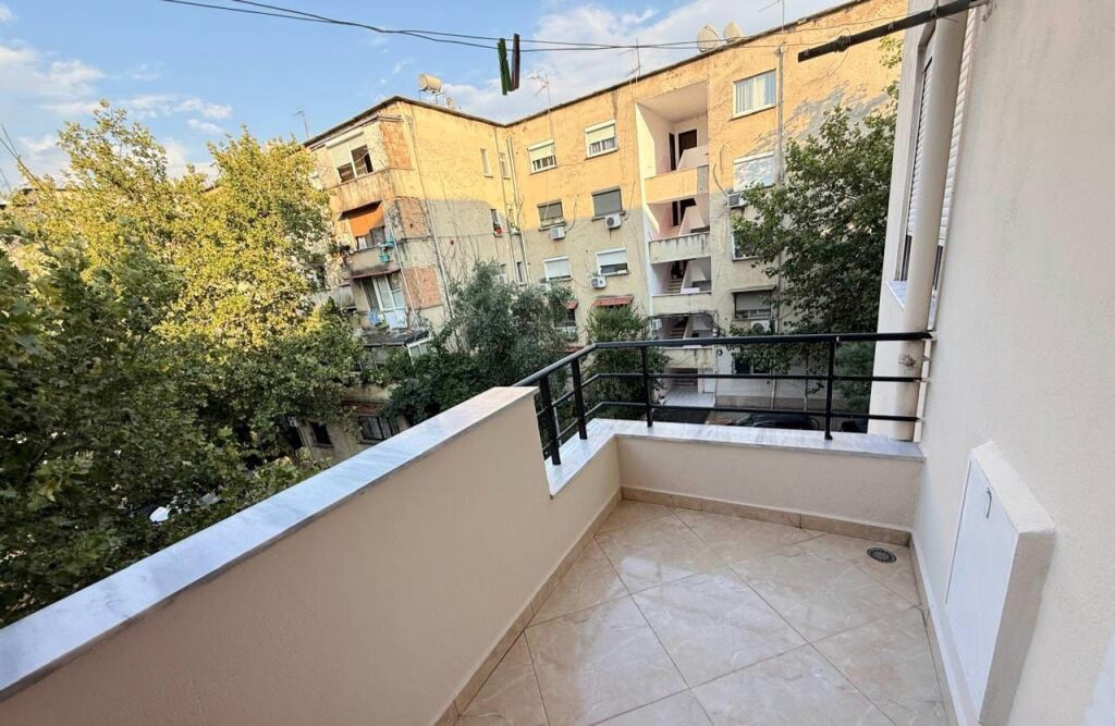 Affittasi Appartamento 2+1+1 Balcone