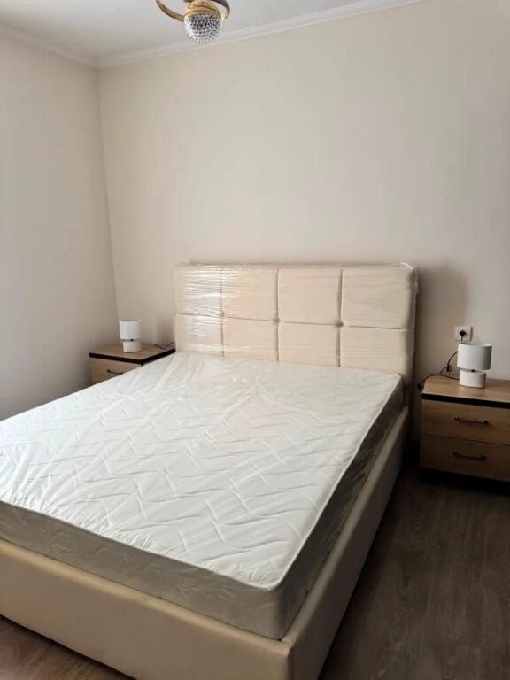 Apartament 1+1 per qera Shkolla e Bashkuar !