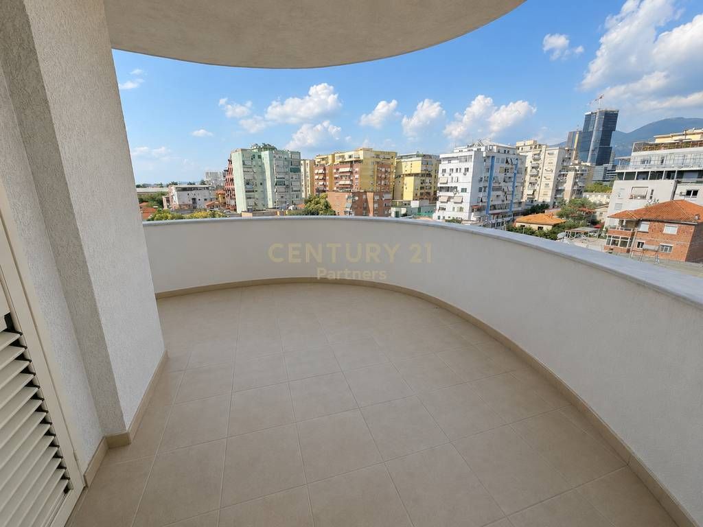 Apartment 2+1+2 for sale in Myslym Shyri