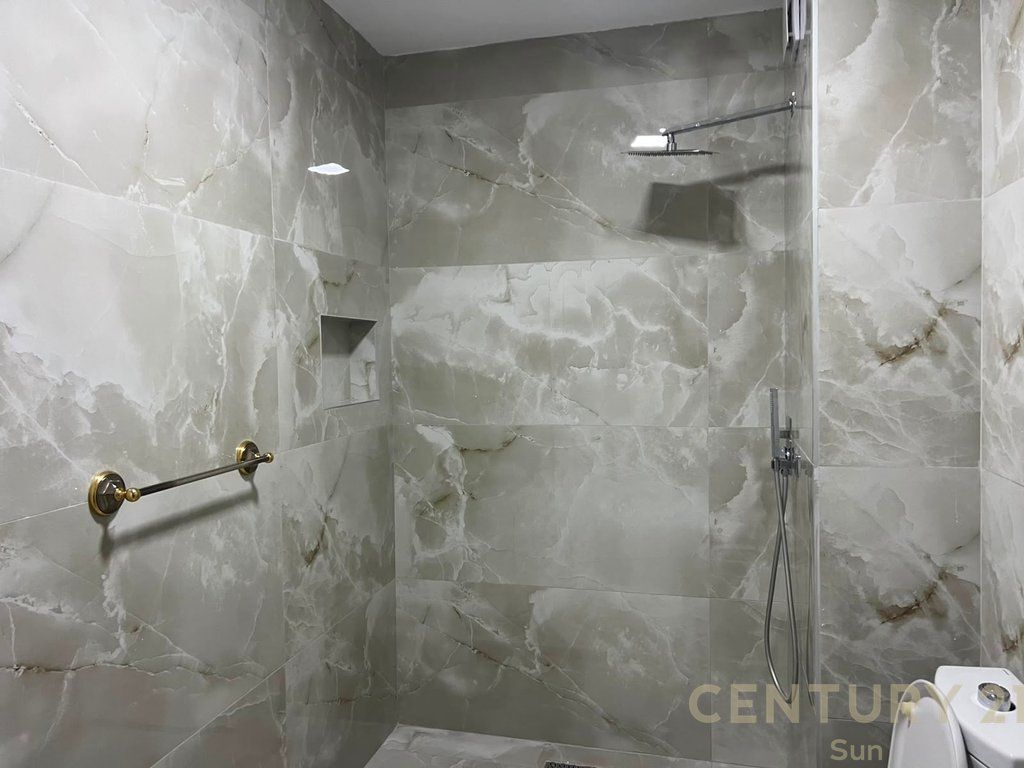 Appartamento 2+1 in Affitto ad Astir, Tirana 590 € /Mese 55,000 Lekë /Mese