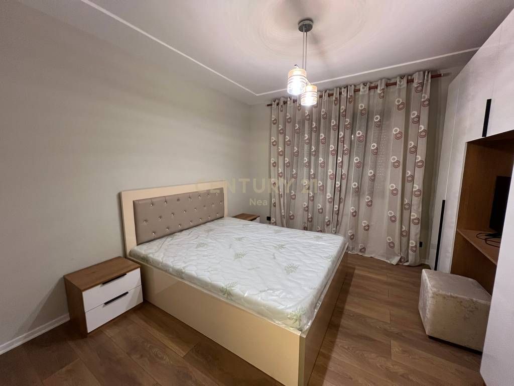 Apartament 2+1 per qira ne Ali Demi! 600 € /Muaj 60,000 Lekë /Muaj