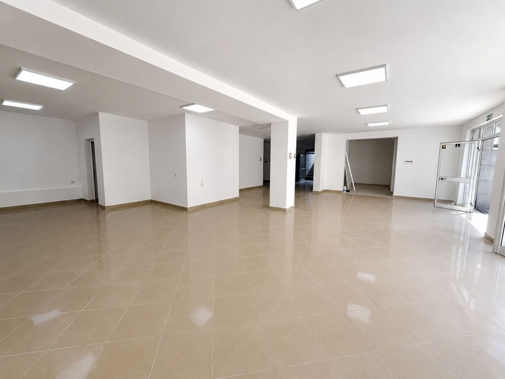🏢 IN VENDITA OCCASIONE – UNITÀ COMMERCIALE – Mercato Elettrico