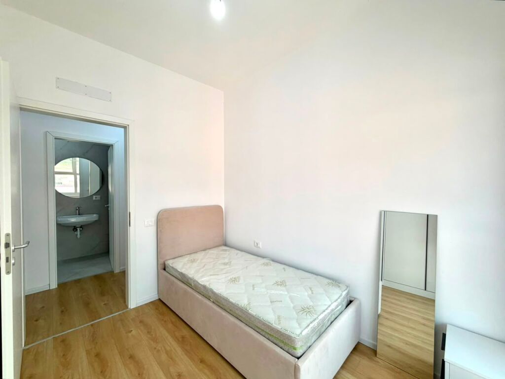IN AFFITTO – Super Prezzo: 2+1 + 1 Posto Auto 📍Ali Demi - Residenza Kadiu || 50.000 Lek/Mese - Edificio A.2026 ✨️ - 9° Piano - 80m² - (100% Mai Abitato, Nuovissimo) 🔥☄