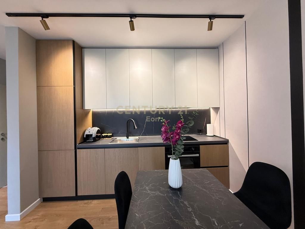 Apartament Modern 1+1 | Vetëm 10 metra nga deti