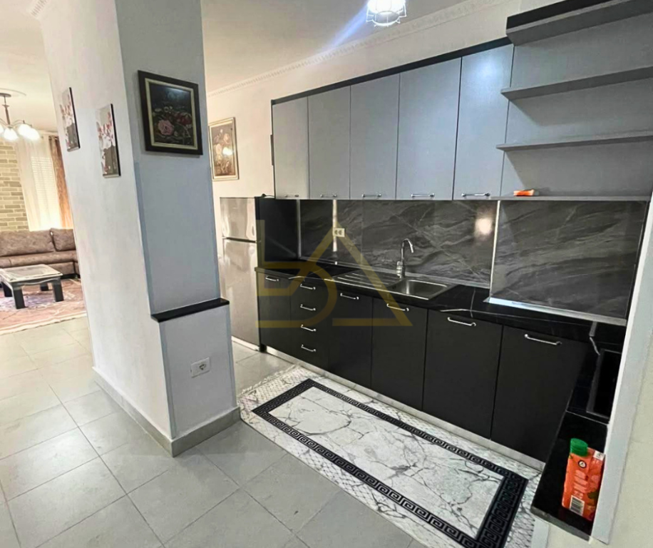Apartament 2+1 me Qira – 5 Maji, Tiranë