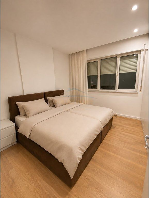 Qira, Apartament 3+1+2, Liqeni i Thatë, Tiranë