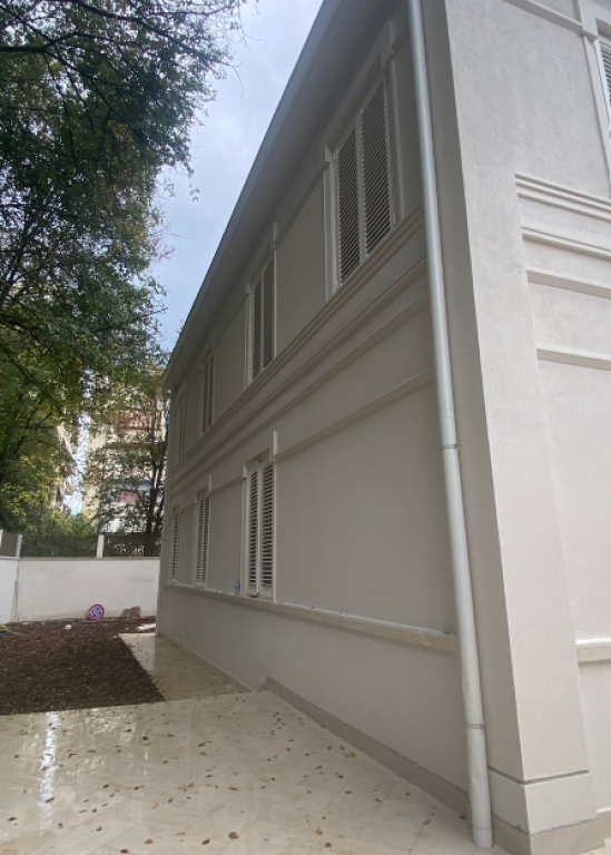 BUILDING 430m2 FOR RENT | ELBASANI ROAD