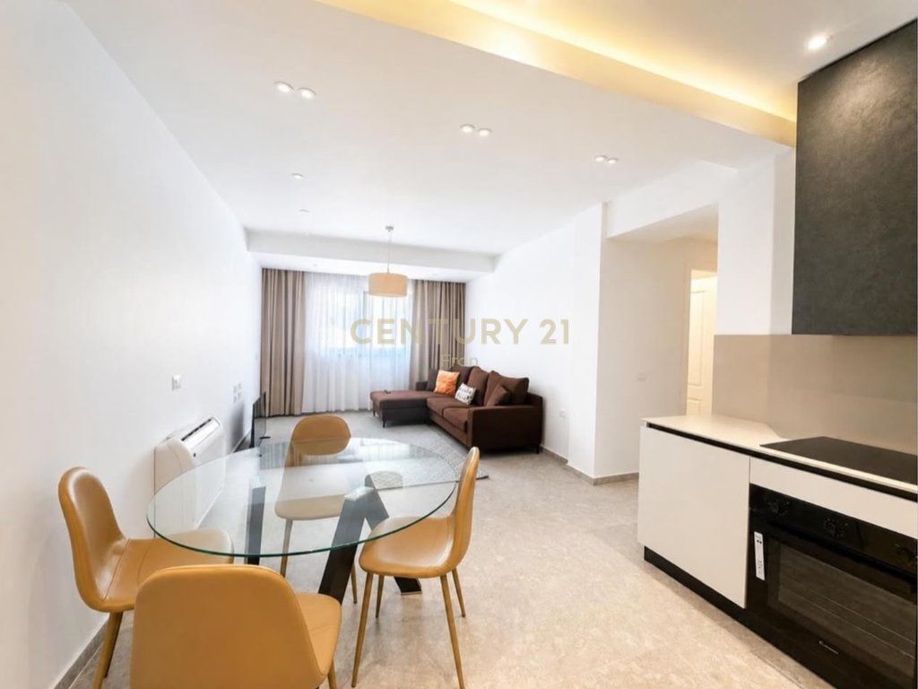 Apartament 2+1 per Qera Bllok!