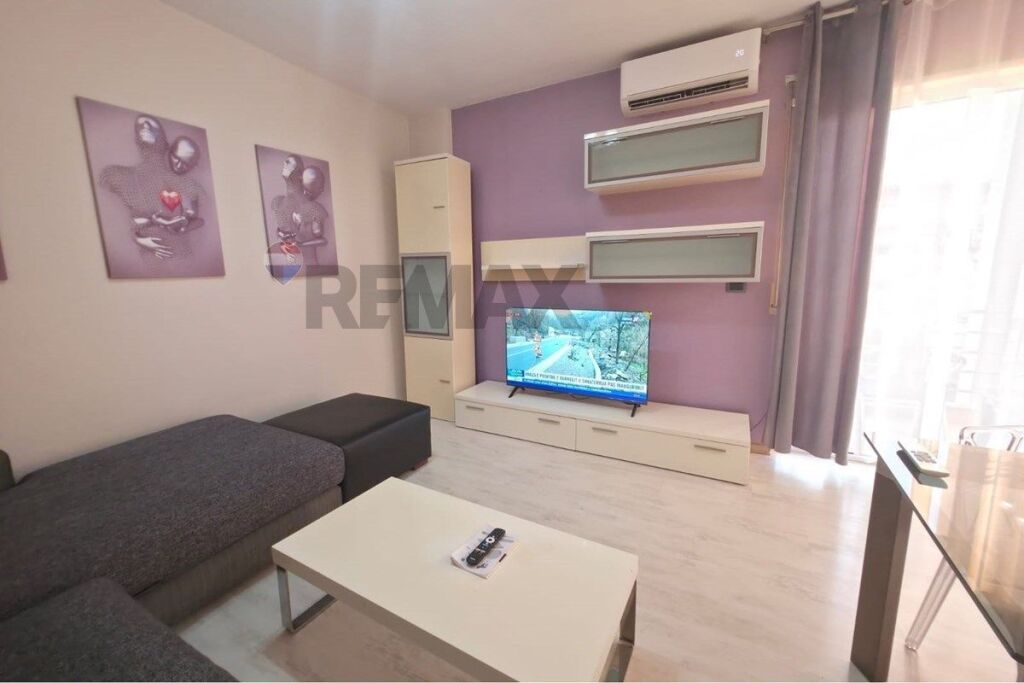 Apartament - Për Qira - Bulevardi Bajram Curri, Tiranë