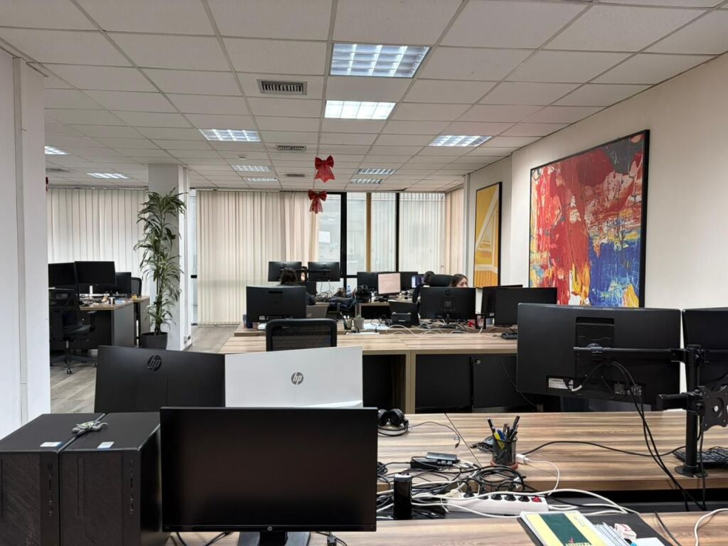 🏢 Locale Commerciale in Affitto nel Centro