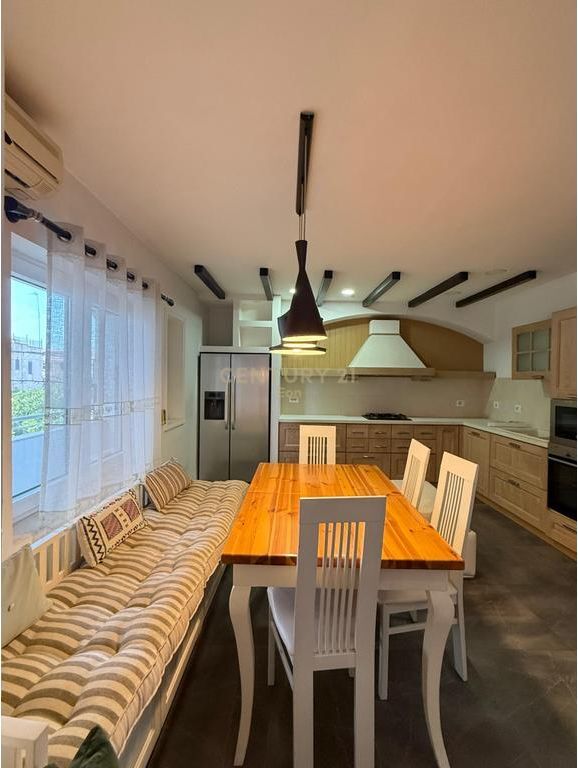 SHITET SUPER APARTAMENT NE DURRES !