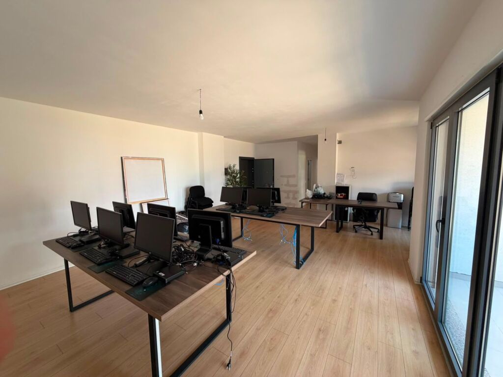 Office space for rent – Ndregjoni Complex, New Boulevard, Tirana