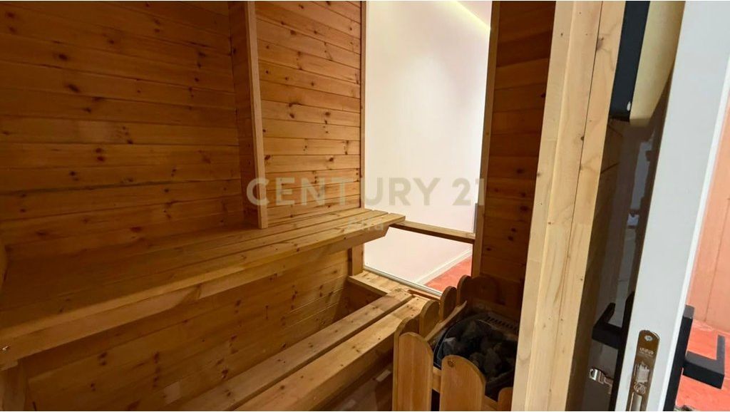 PREMIUM VILLA FOR RENT IN PETRELė – PANORAMIC VIEWS &amp; PRIVACY