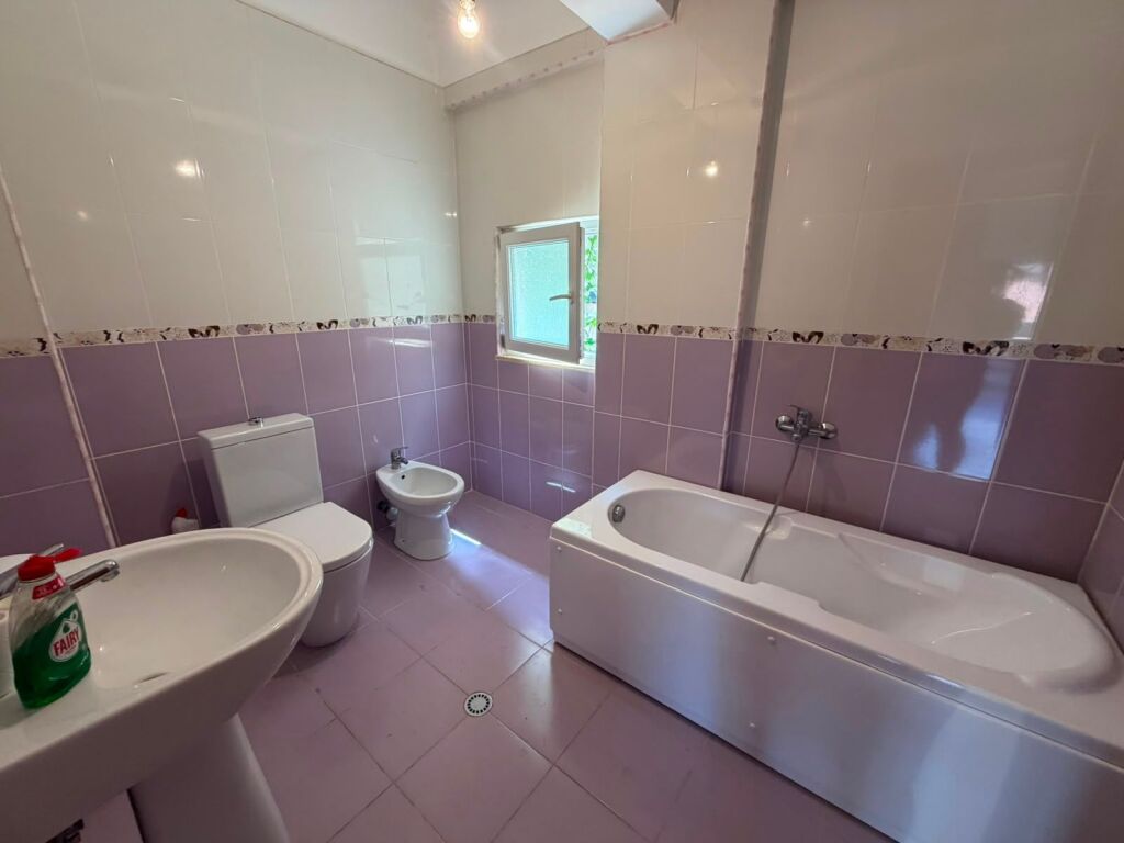 In vendita 2+2+3 balconi  Superficie netta 100 m2 Via Rrapo Hekali