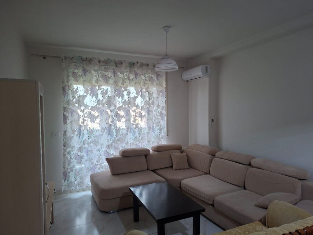 Jepet me qira 2+1+1 Te Amerikan 3 Golden Park 600 mije leke i diskutushem