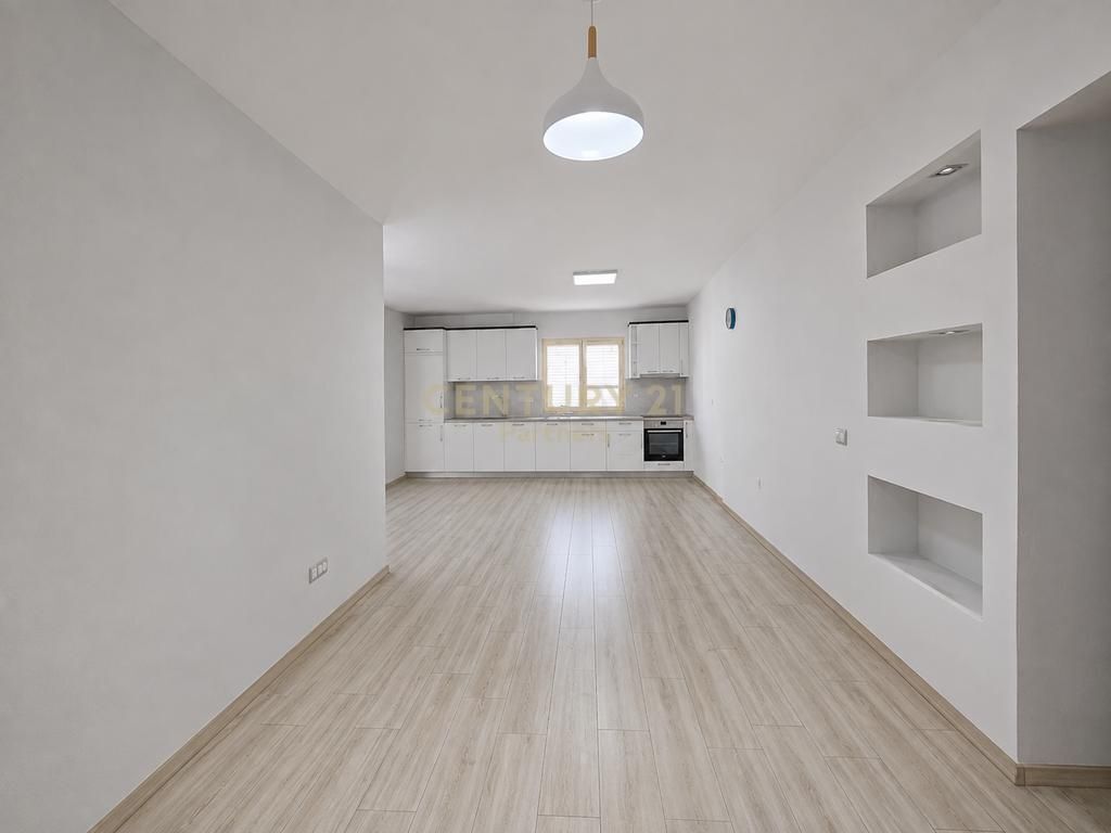 Apartment 2+1+2 for sale in Myslym Shyri