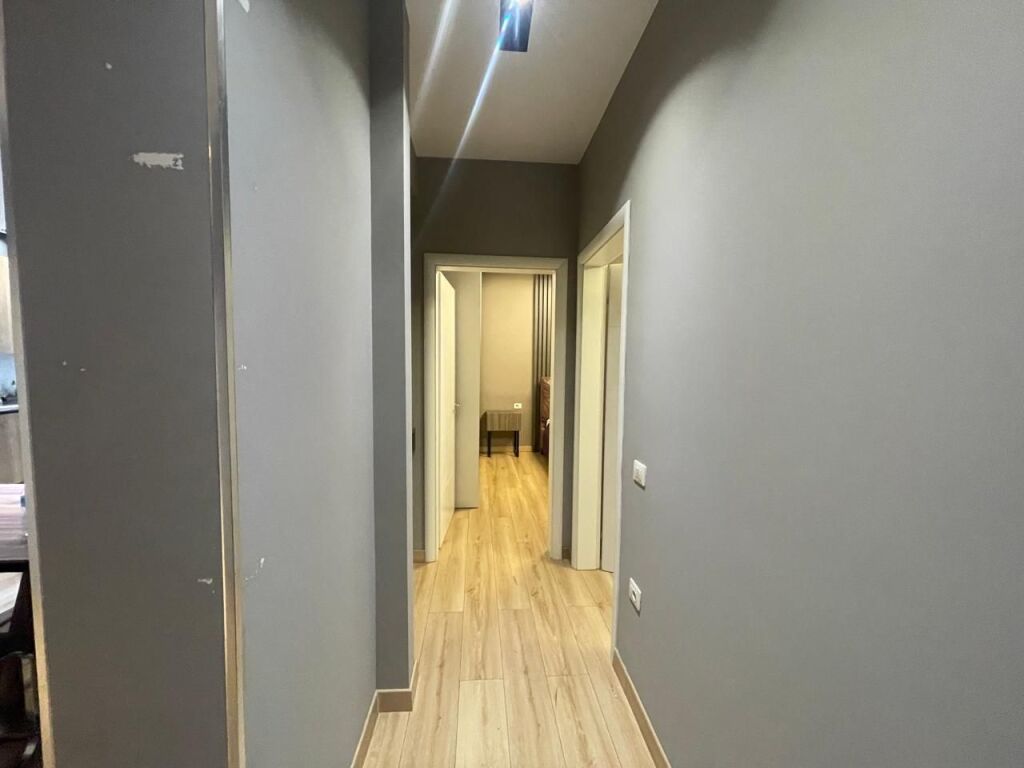 Apartament me qera 2+1 tek Golden Park perballe Spitalit Amerikan 3