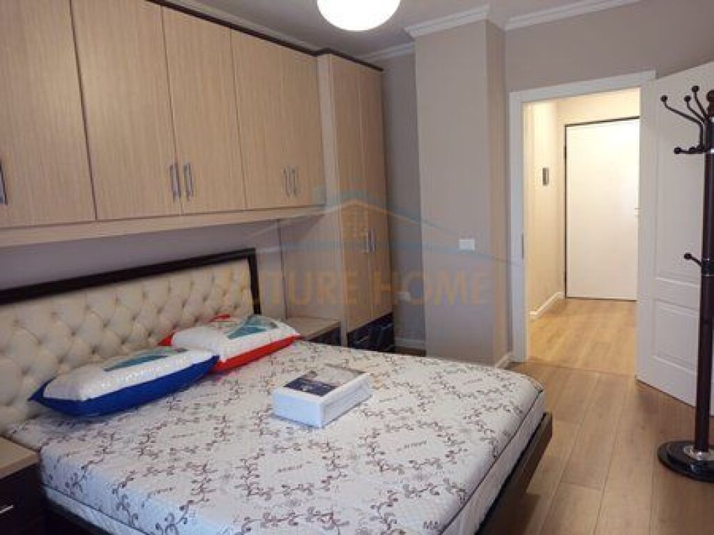 Rent, Apartment 1+1, 9 Floors, Tirana.