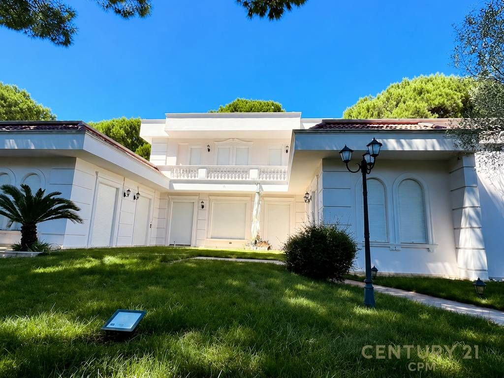 Individual Villa For Sale in Lalzi Bay, LURA 1 - 1,100,000€ | 681 m²
