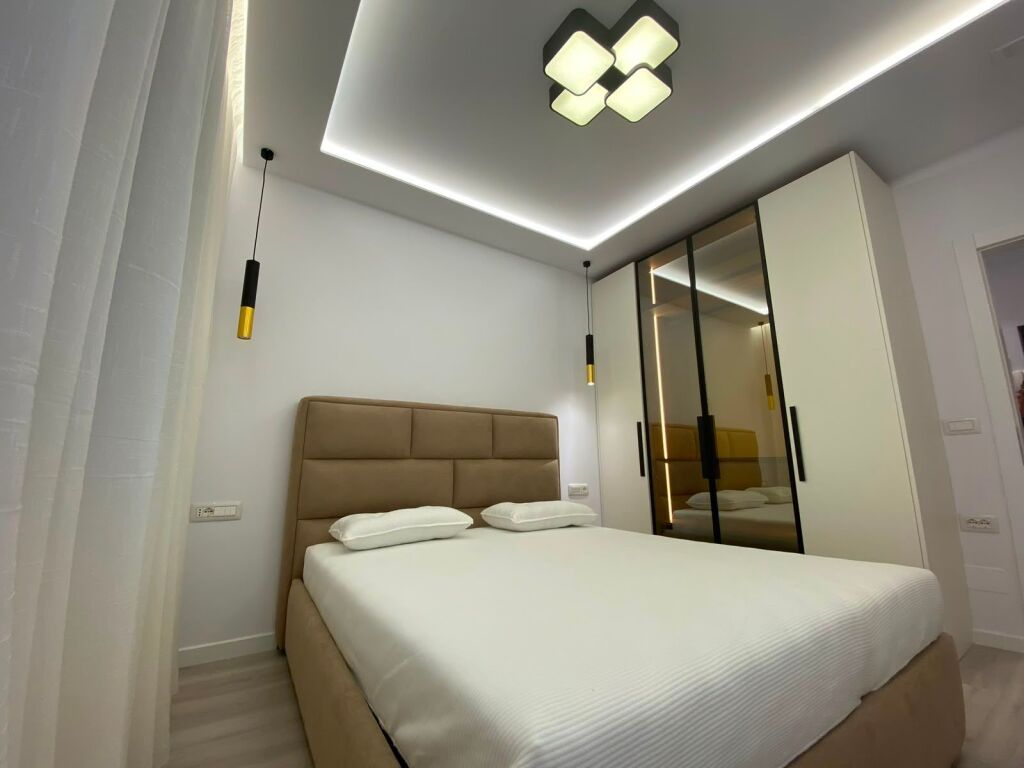 APARTAMENT 1+1 NE SHITJE PAZARI I RI