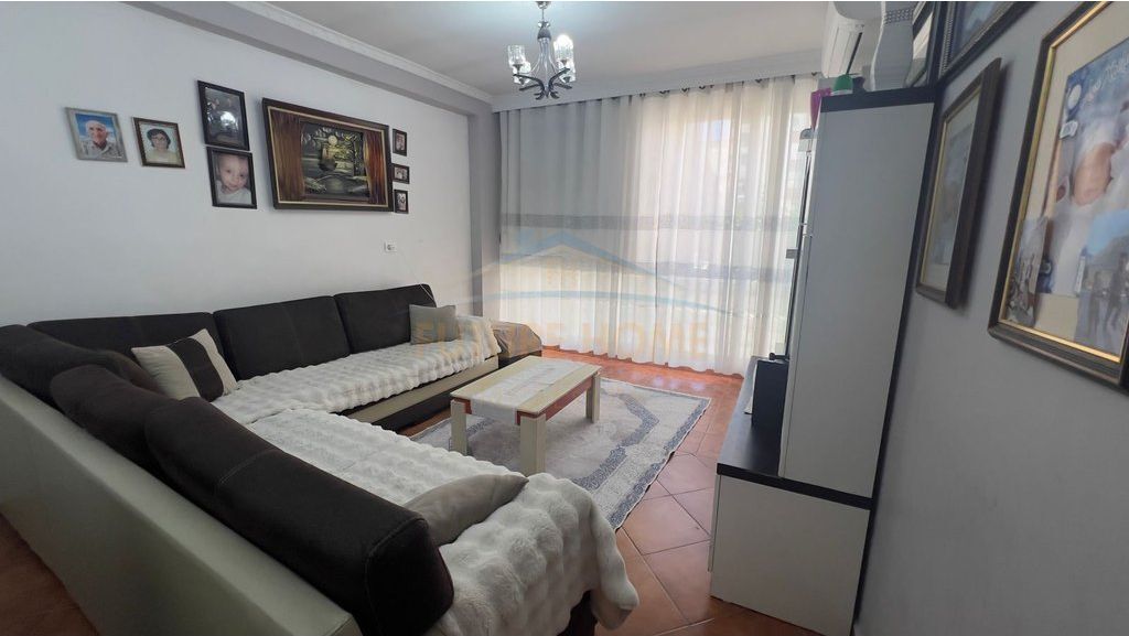 For sale, Apartment 1+1, Misto Mame