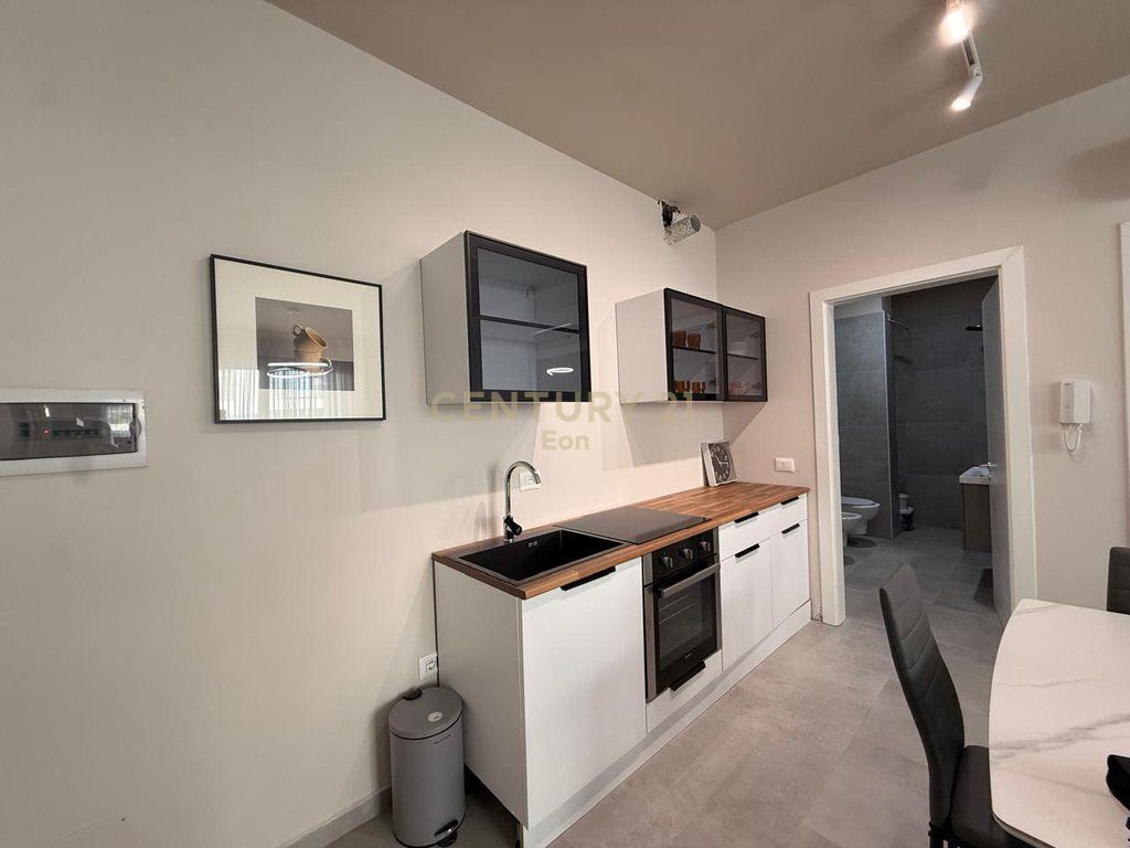 Apartament 1+1 Për Shitje në Golem !