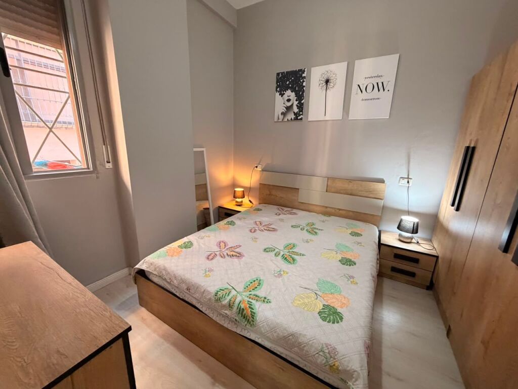 🏡 Apartament 1+1 për Shitje – Plazh prane Hotel Palace, Durrës