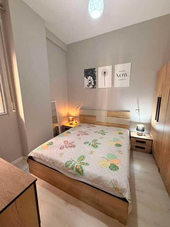 🏡 Apartament 1+1 për Shitje – Plazh prane Hotel Palace, Durrës