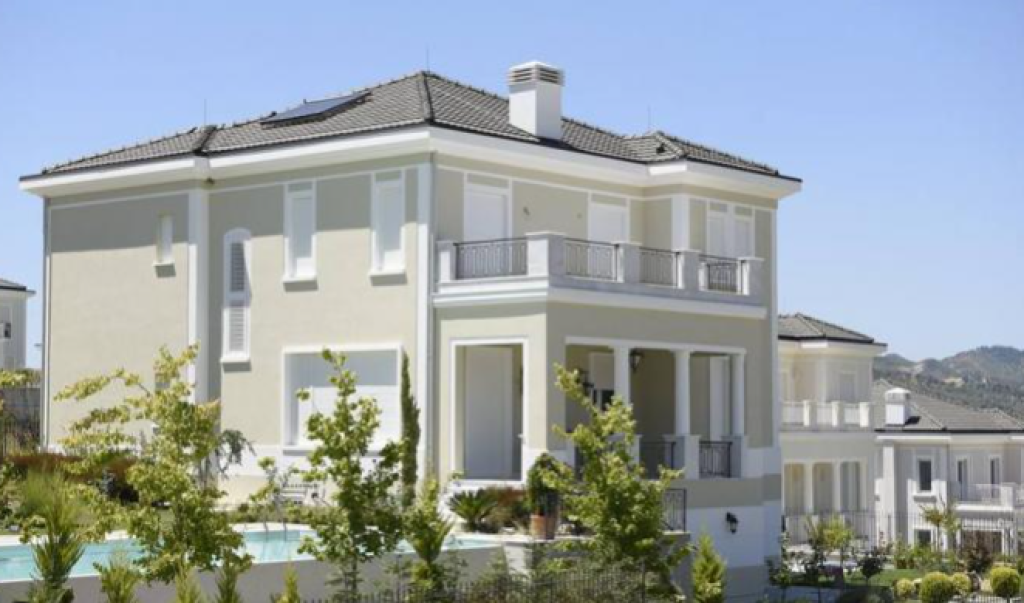 🏡 VILLA IN VENDITA CON PISCINA | ROLLING HILLS 2