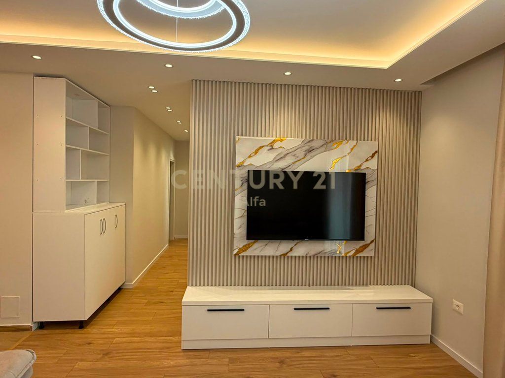 FOR RENT APARTMENT 3+1 – KAVAJËS STREET, FORMER PARK