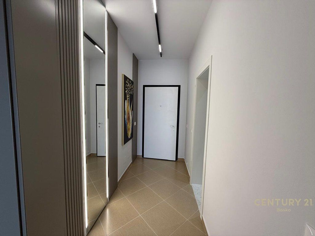 APPARTAMENTO MODERNO 2+1, NELLA RESIDENZA CITY VIEW SHKOZE!! 620 € /Mese