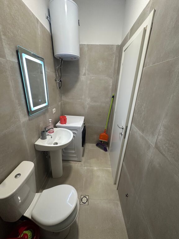 Monolocale in affitto 350€ lago secco via Eduard Mano