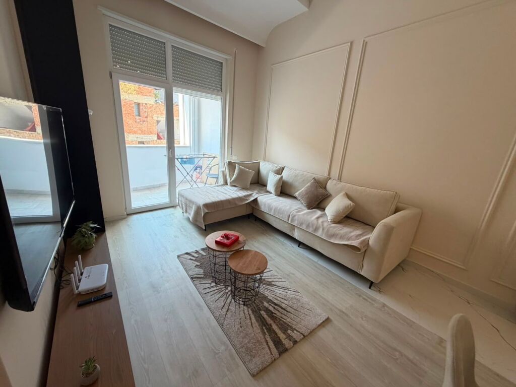 We rent Super Apart 2+1 near Flora cafe, Durres Street