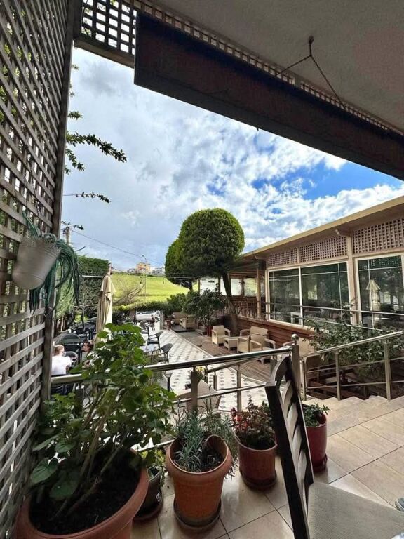 BAR-RESTAURANT FOR RENT IN WORKING CONDITION - PORCELAN TIRANA