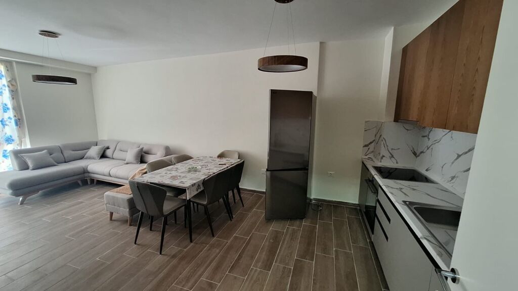 2+1 apartment for rent at 5 Maji