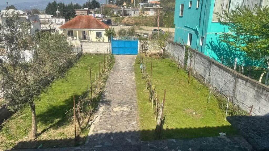 OCCASIONE! VENDESI PRIVATO IN VENDITA 2 PIANI + 600M TERRENO - MEZEZ, TIRANA