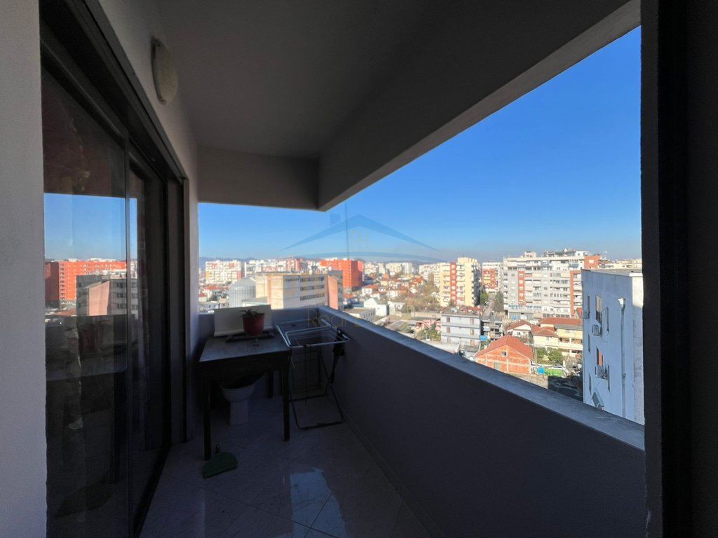 Rent, Apartment 2+1+2, Unaza E Re