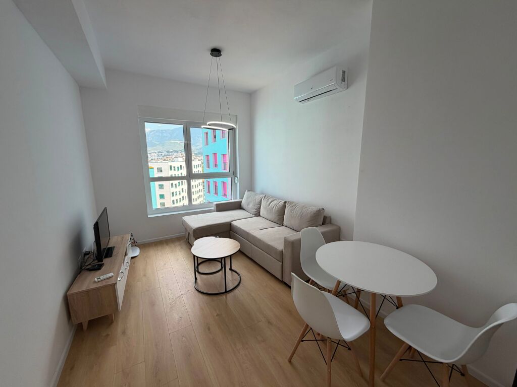 🏡 Apartment 1+1 for rent 📍 Kadiu Residence, Ali Demi 🏢 7th floor with elevator 💰 Price: 40,000 lek/month